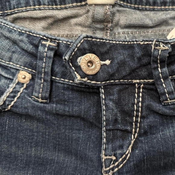 Silver Jeans Tuesday Bootcut Women's Jeans W28L31 MidRise Distressed Embellished - Picture 3 of 6